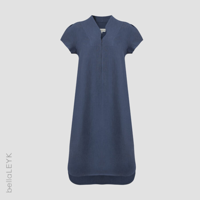 Indigofarbenes Leinenkleid mit an das YinYang-Symbol angelehnten Kragen