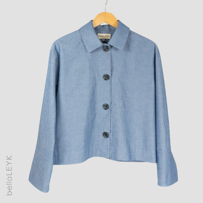 bellaLEYK Übergangsjacke aus feinstrukturiertem hellblauem Chambray